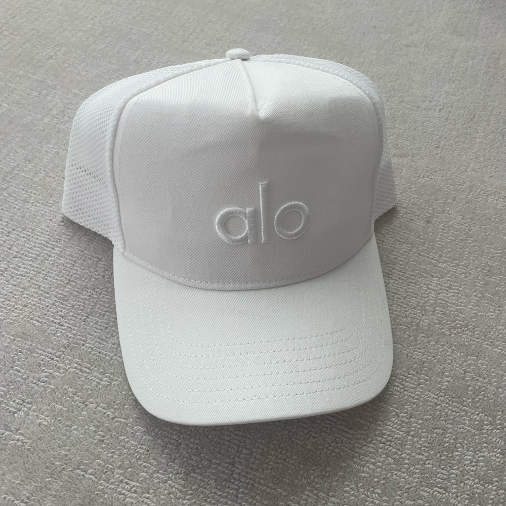 Alo trucker hat